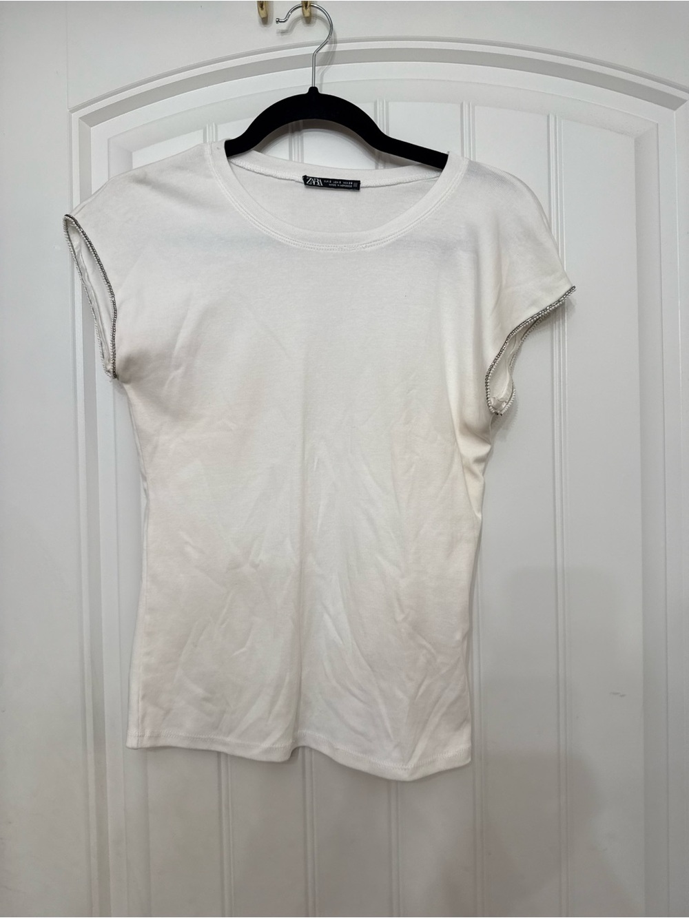 ZARA White Short-Sleeve Crewneck Top with Contrast Trim